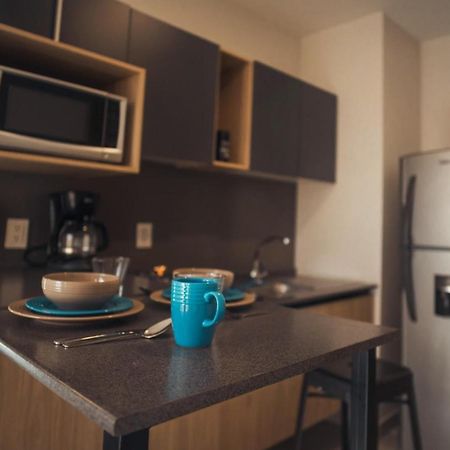 Livup Suites En Zona Iteso 萨波潘 外观 照片