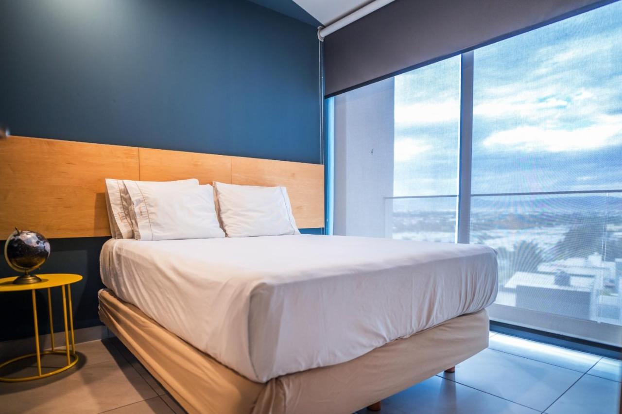 Livup Suites En Zona Iteso 萨波潘 外观 照片