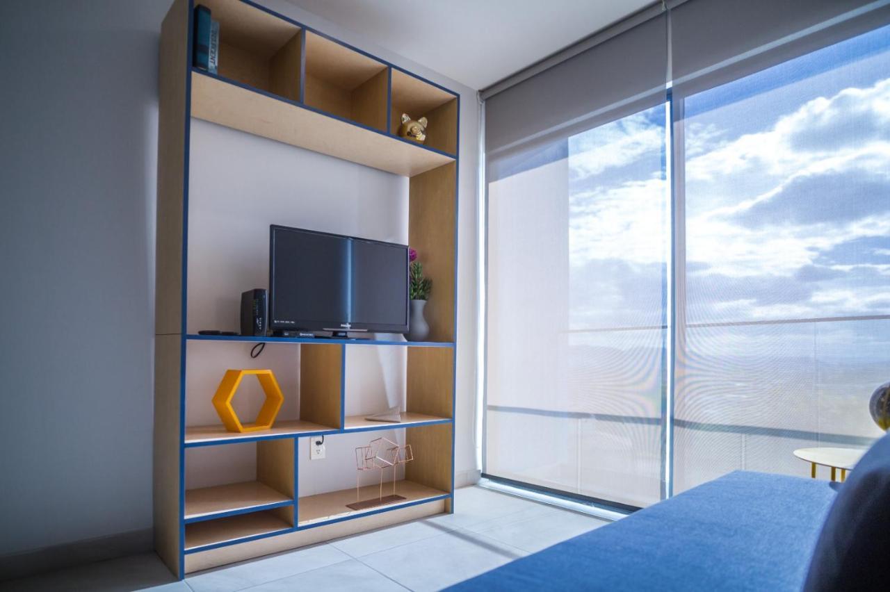 Livup Suites En Zona Iteso 萨波潘 外观 照片